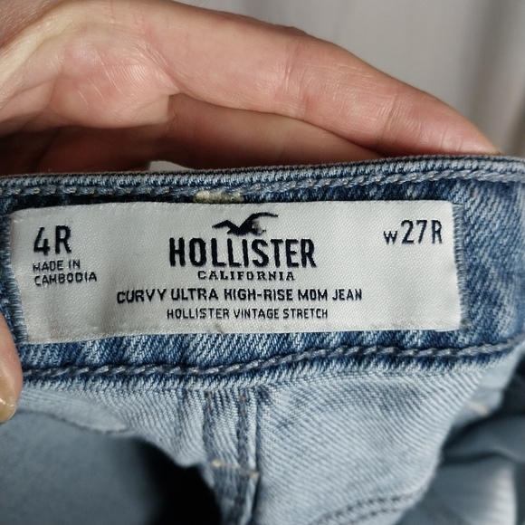 Hollister Curvy Ultra High-Rise Mom Jean  4R 25½" Short Inseam W27 Mid Wash - Picture 7 of 10